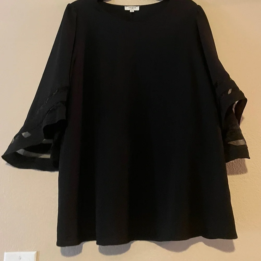 UMGEE BLACK MESH BURNOUT BELL SLEEVE TOP - Picture 4 of 7